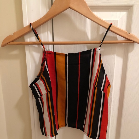 NWT crop top - Picture 2 of 3